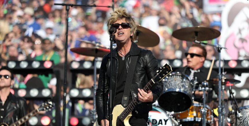 Billie Joe Armstrong do Green Day. Crédito: Ronald Martinez/Getty Images.