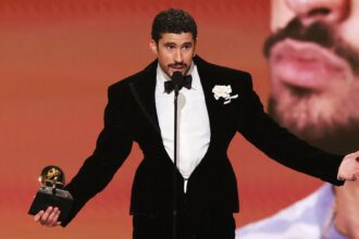 Bad Bunny / Grammy. Crédito: Kevin Winter/Getty Images.