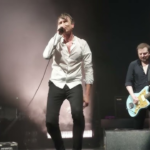 Suede. Crédito: Reprodução Youtube.