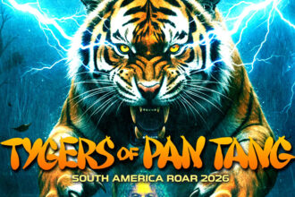 Banner Tygers Of Pan Tang no Brasil.