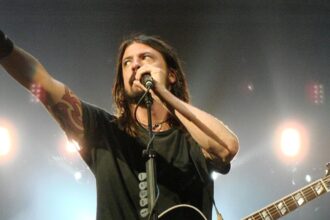 Dave Grohl. Crédito: Lindsay/Wikimedia Commons.