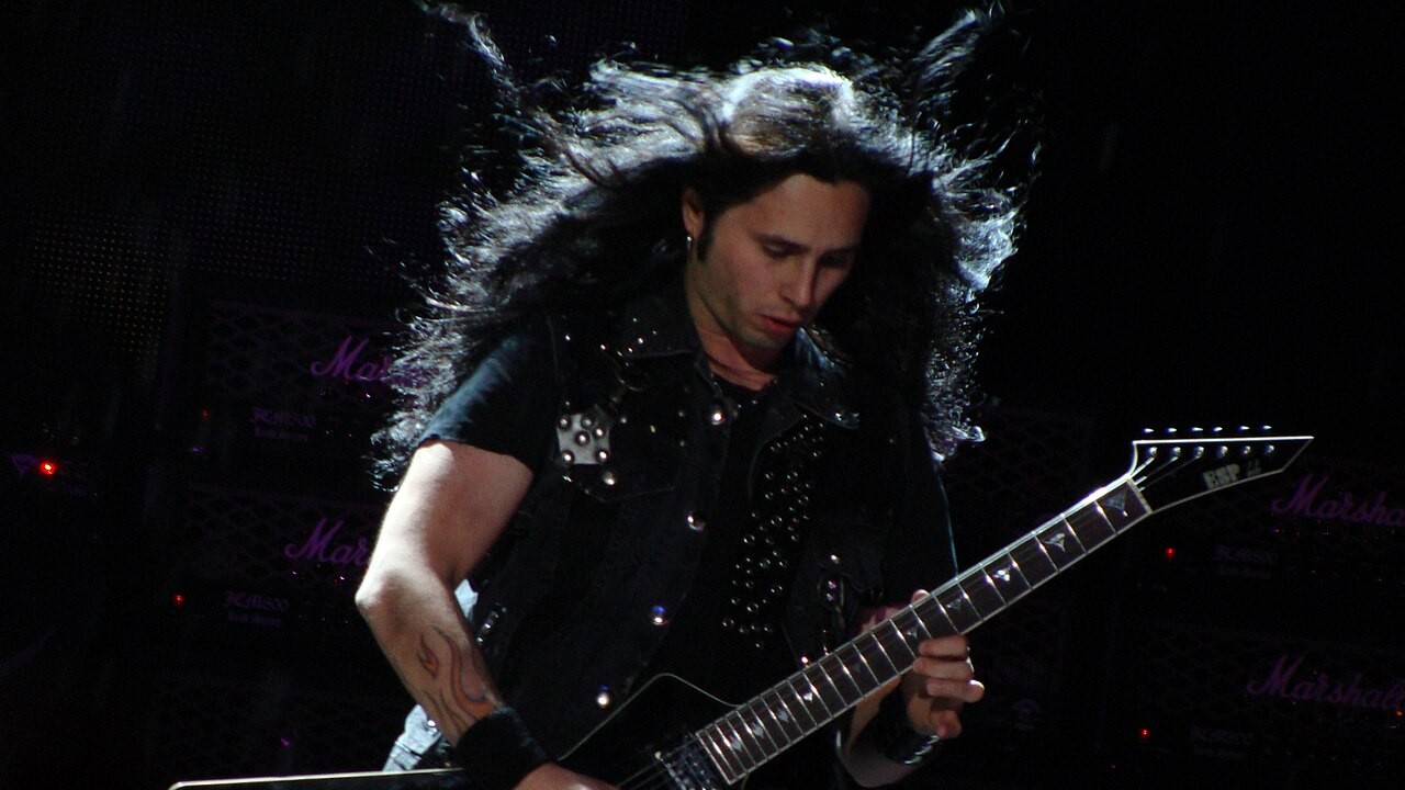 Gus G. Crédito: Alberto Cabello/Wikimedia Commons