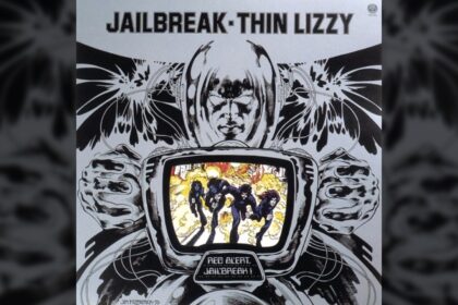 Capa do álbum Jailbreak.