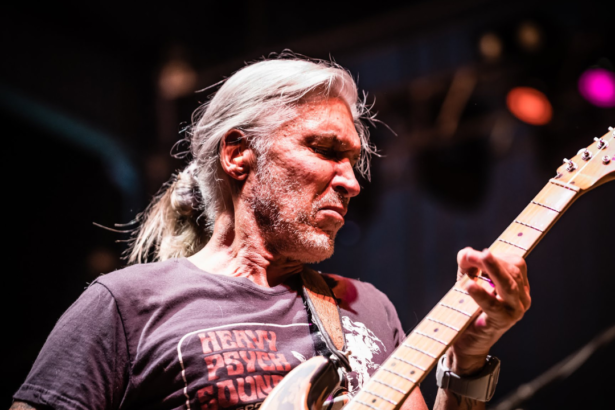 George Lynch. Crédito: Reprodução.