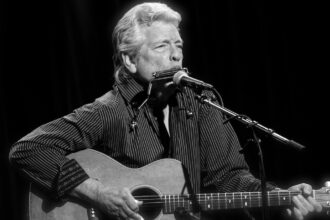 John Hammond. Crédito: Reprodução.