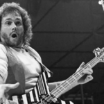 Michael Anthony. Crédito: L. Bussaca / Getty Images.