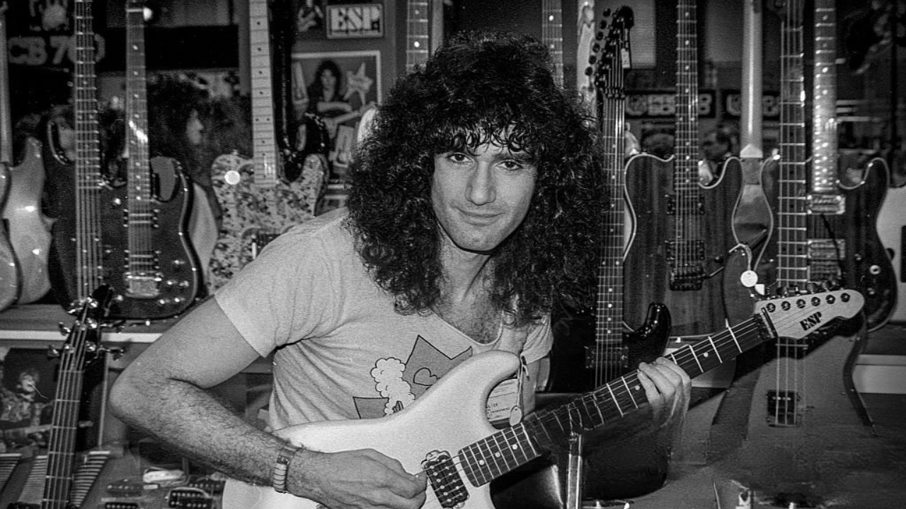Bruce Kulick. Crédito: John Kisch Archive/Getty Images