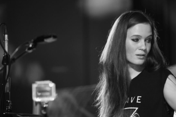 Anika Nilles. Crédito: Richard Ecclestone/Redferns