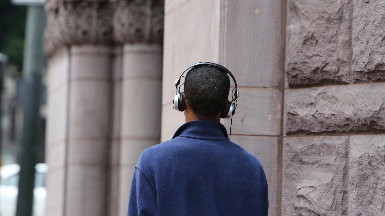 Headphones. Crédito: StockSnap/Pixabay