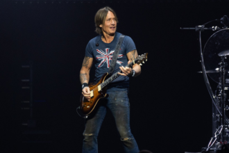 Keith Urban. Crédito: Joseph Okpako/WireImage