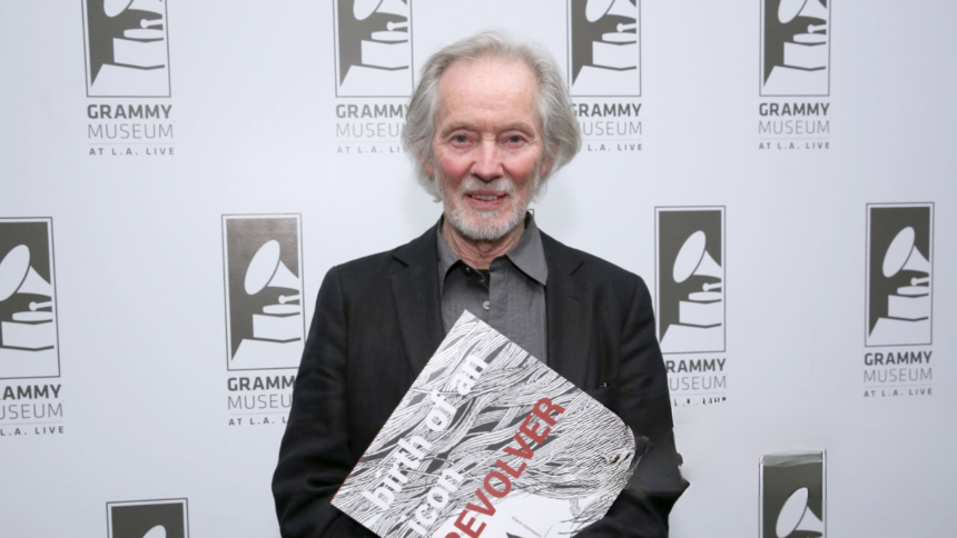 Klaus Voormann. Crédito: Rebecca Sapp/WireImage/The Recording Academy/Getty Images
