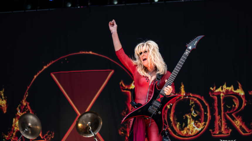 Lita Ford. Crédito: Dario De Marco/Wikimedia Commons