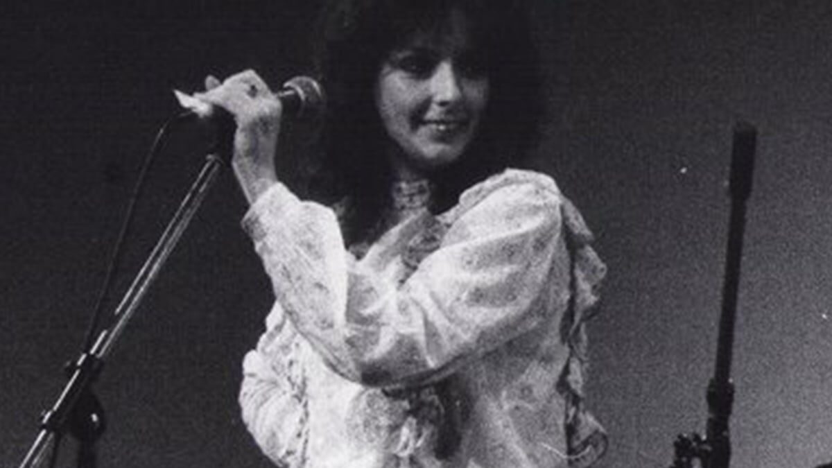 Moya Brennan. Crédito: faroutmagazine.co.uk.