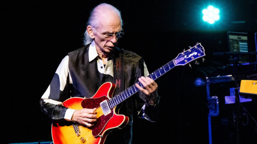 Steve Howe. Crédito: -Scott Dudelson/Getty Images