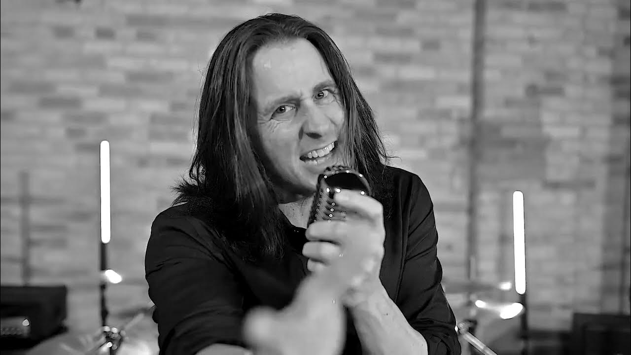 Todd Michael Hall. Crédito: Reprodução Youtube