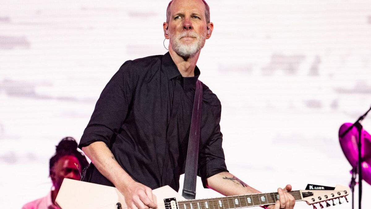 Tom Dumont. Crédito: Corey Irwin.