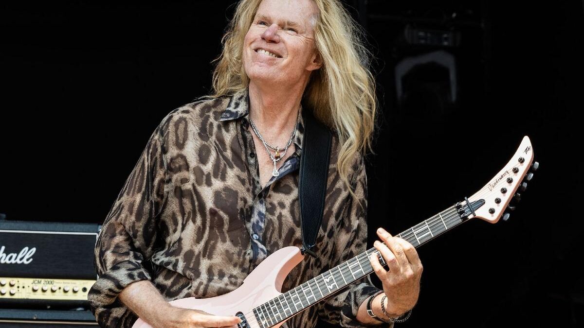 Adrian Vandenberg. Michael Gallucci