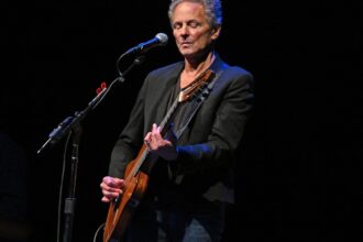 Lindsey Buckingham. Stephen J. Cohen/Getty Images
