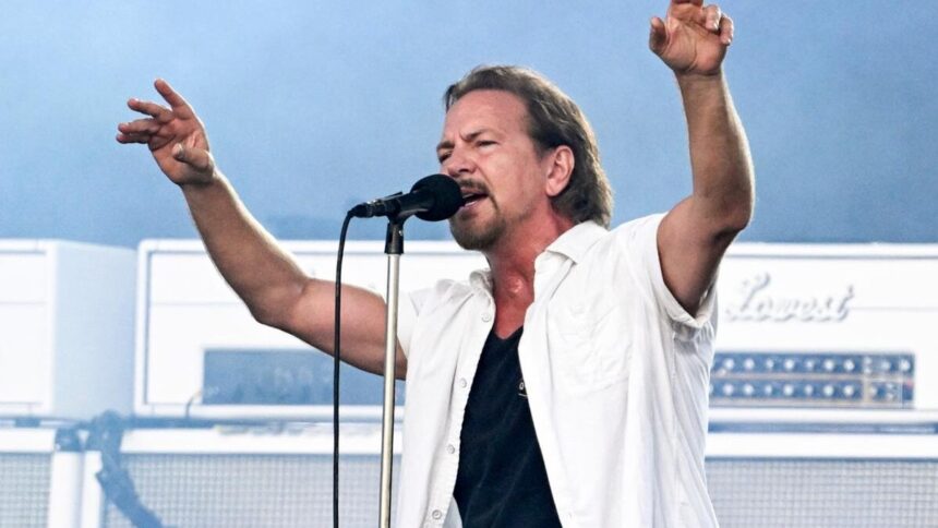 Pearl Jam. Bryan Rolli