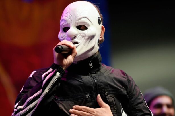 Slipknot. Shawn Clown Crahan of  at Los Angeles Comic Con at Los Angeles Convention Center on December 01, 2023 in Los Angeles, California. (by Chelsea Guglielmino/Getty Images)