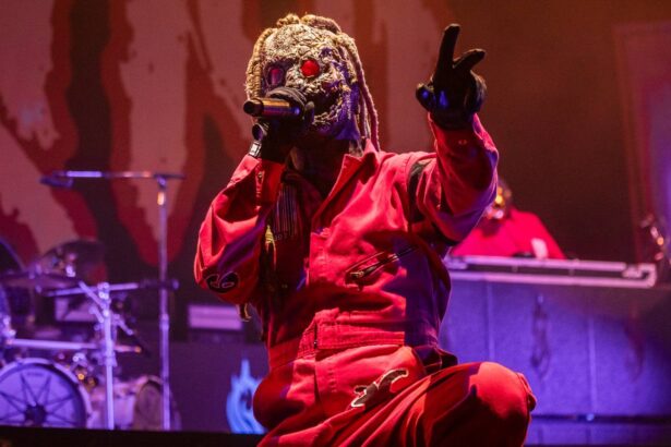 Slipknot. Corey Taylor of  at First Direct Arena on December 14, 2024 in Leeds, England.  (by Andrew Benge/Redferns)