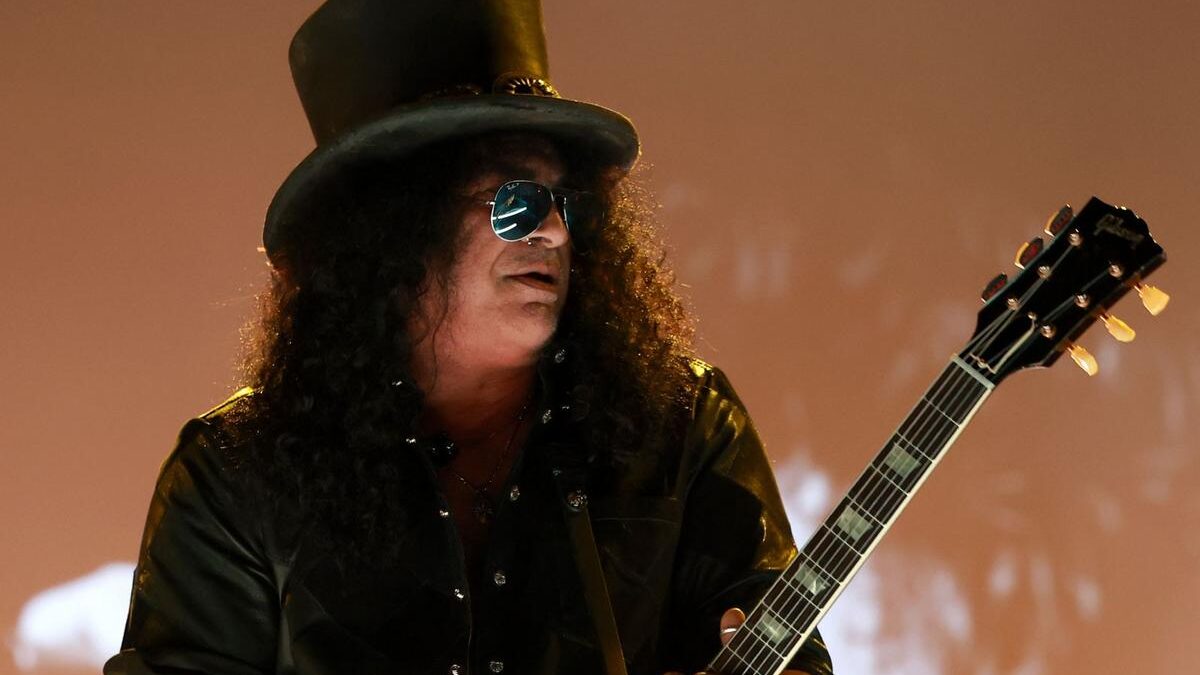 Guns N' Roses. Matthew Wilkening